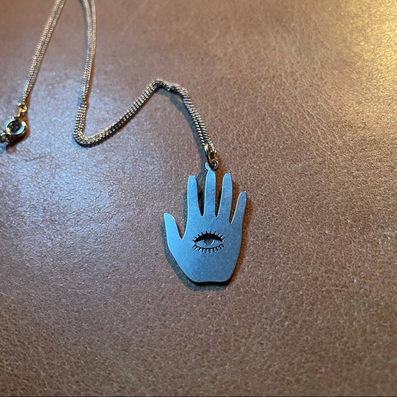 Hamsa charm necklace - Picture 3 of 8